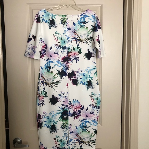NWOT modern floral print dress, w/short sleeves - Picture 2 of 4